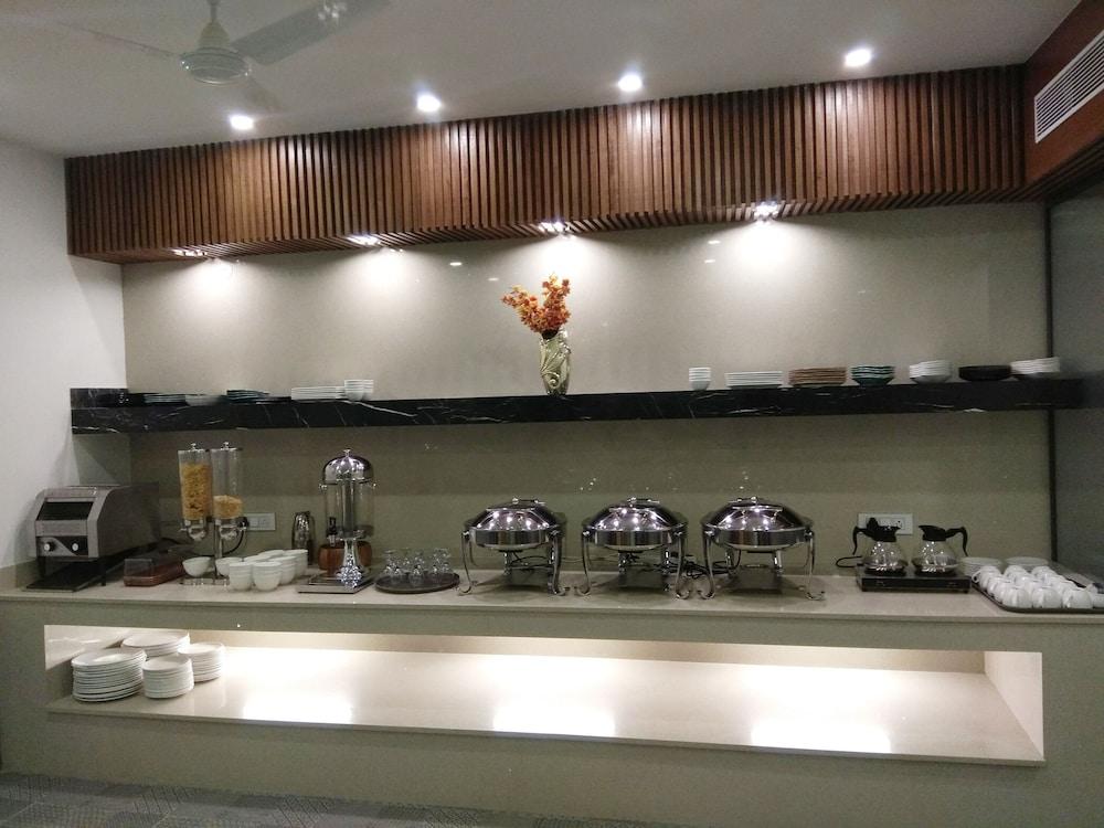 Hotel Palm Greens New Delhi Luaran gambar