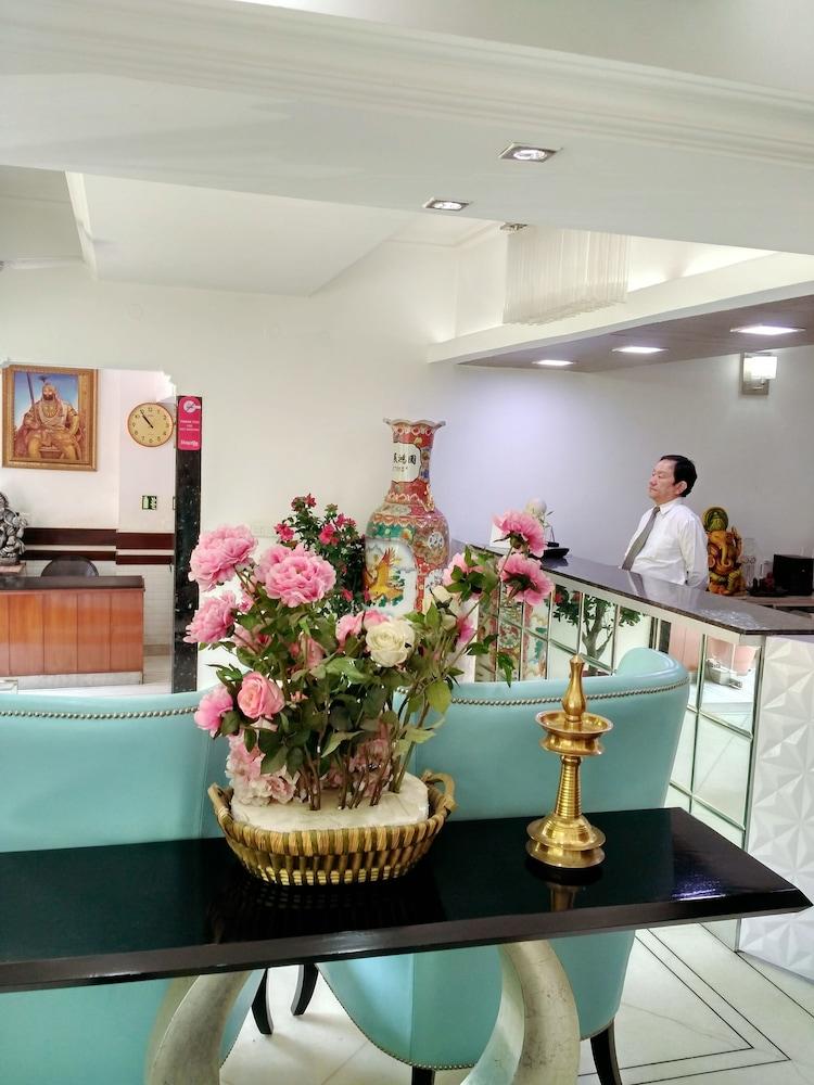 Hotel Palm Greens New Delhi Luaran gambar