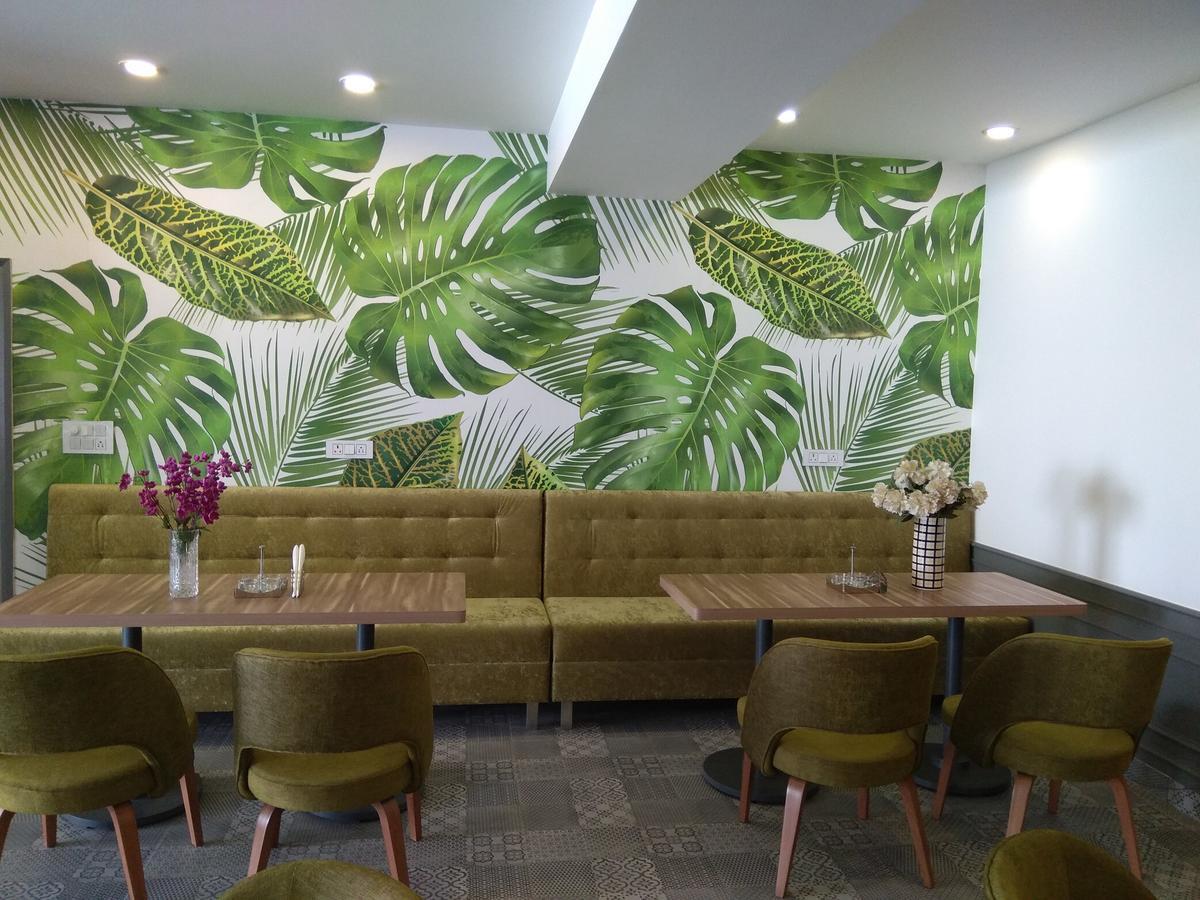 Hotel Palm Greens New Delhi Luaran gambar