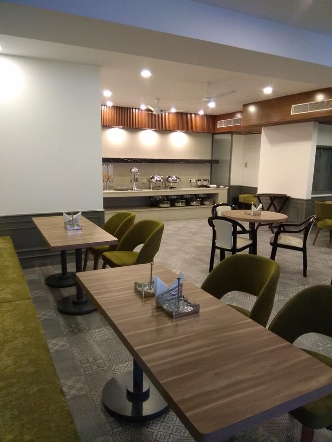 Hotel Palm Greens New Delhi Luaran gambar