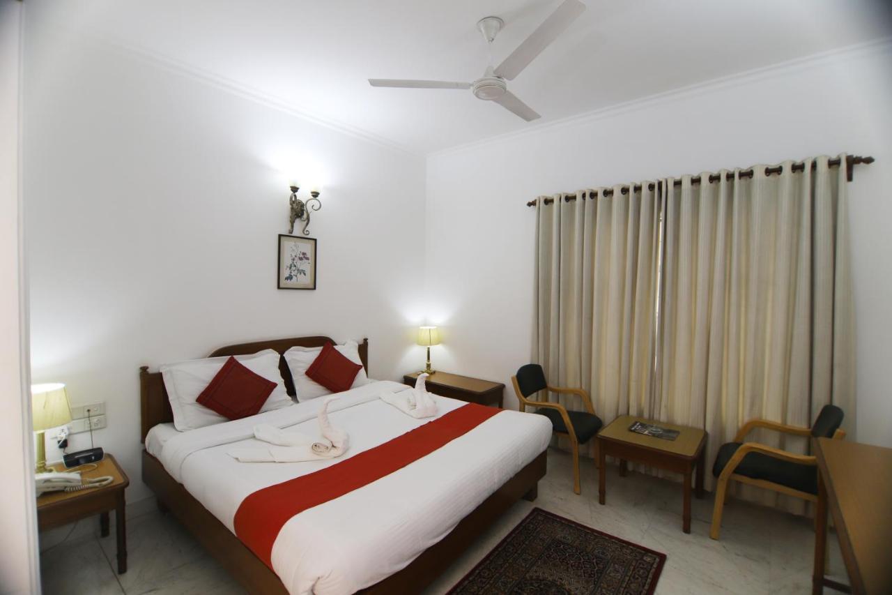 Hotel Palm Greens New Delhi Luaran gambar