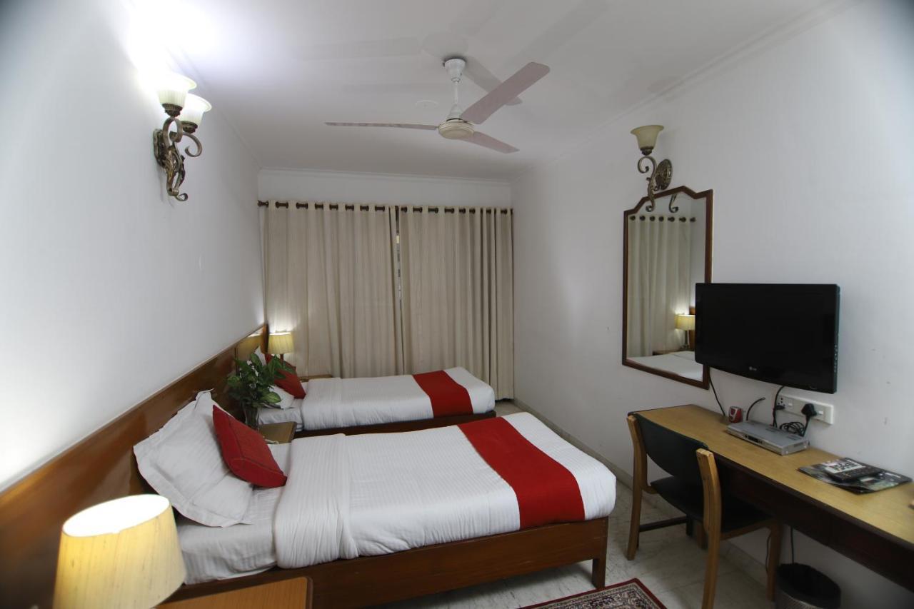 Hotel Palm Greens New Delhi Luaran gambar
