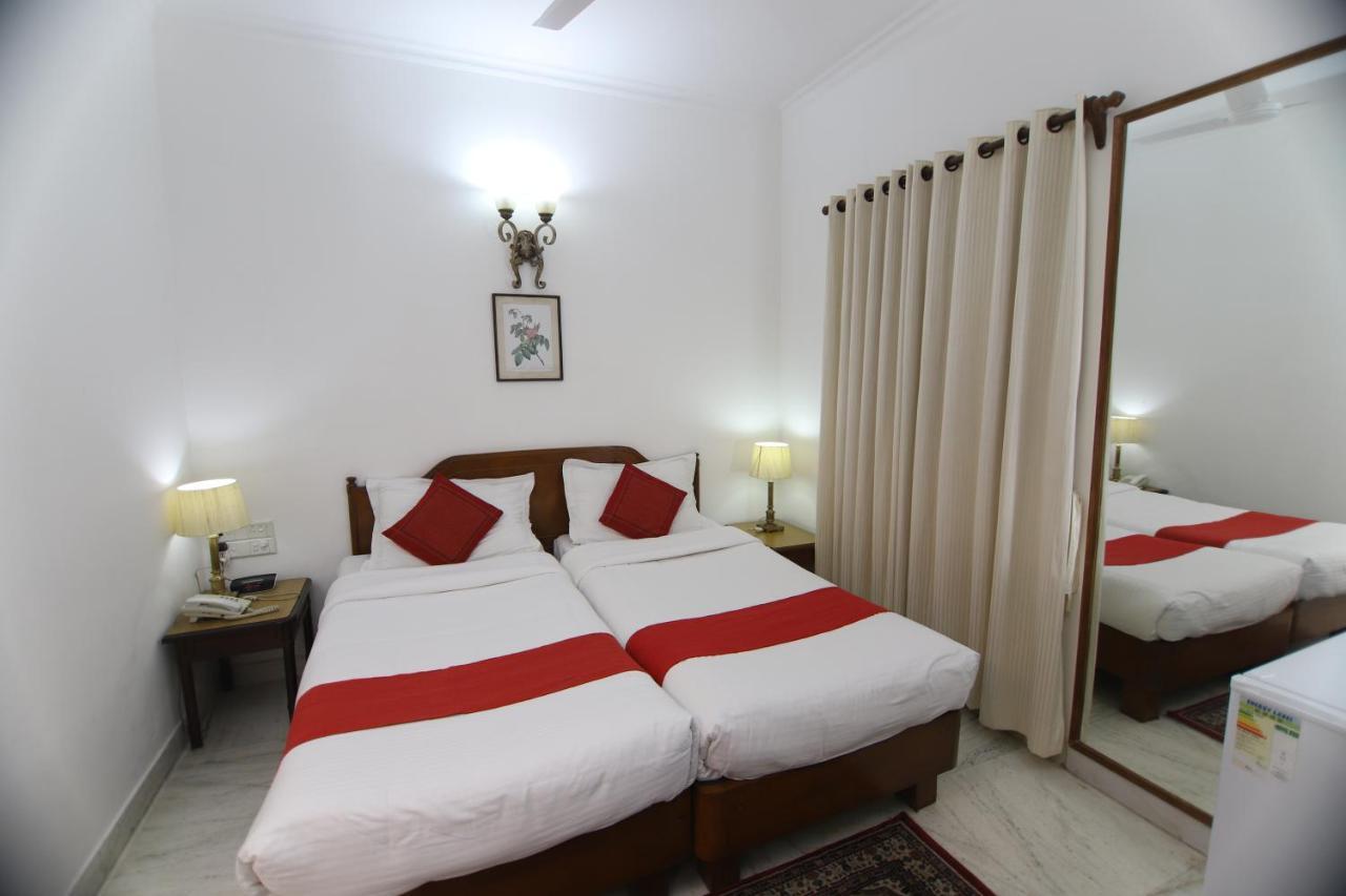Hotel Palm Greens New Delhi Luaran gambar