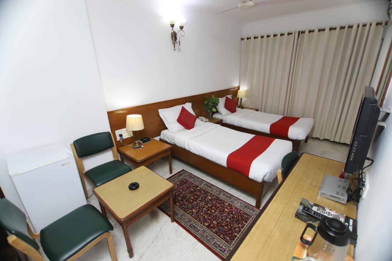 Hotel Palm Greens New Delhi Luaran gambar