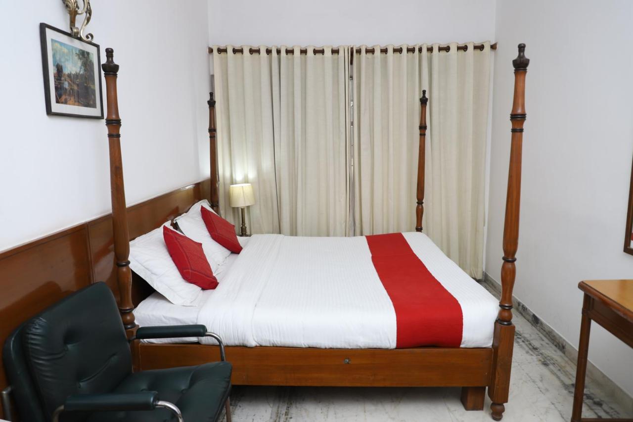 Hotel Palm Greens New Delhi Luaran gambar