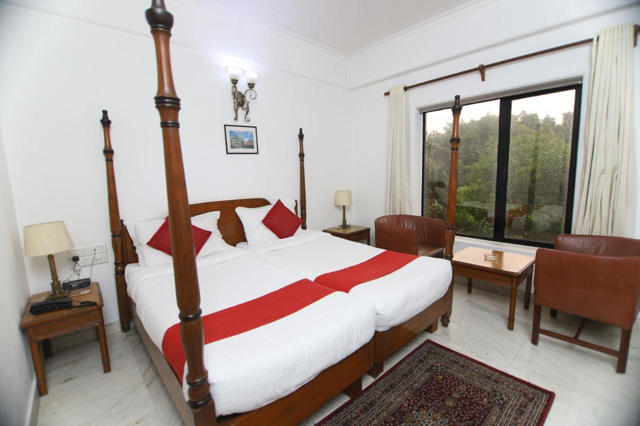 Hotel Palm Greens New Delhi Luaran gambar
